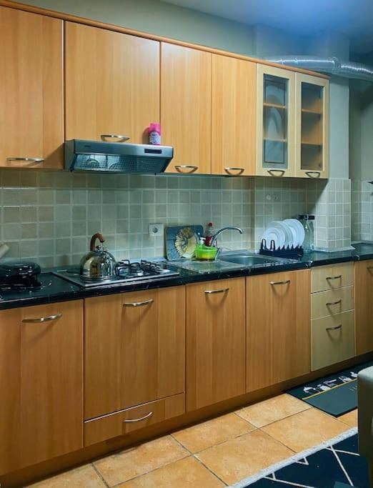 City Central Amazona Appartment Тирана Экстерьер фото